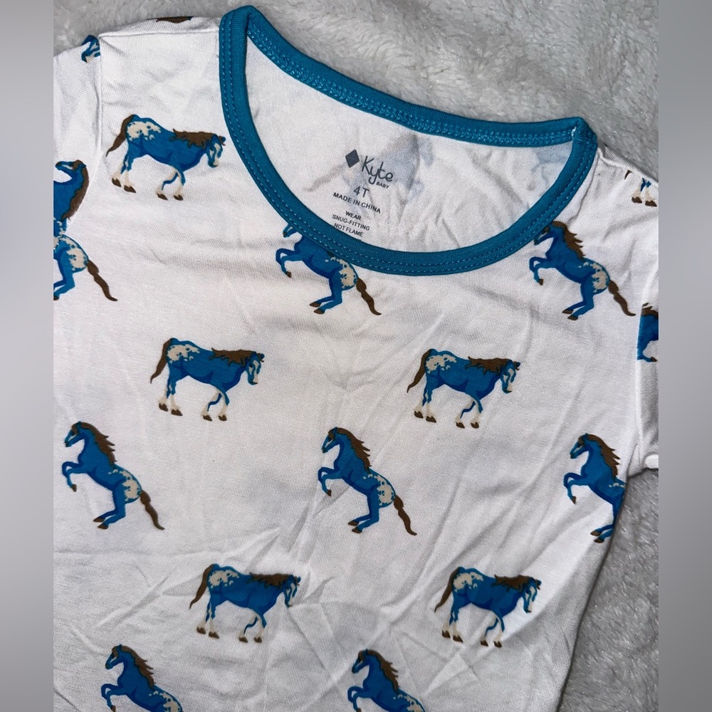 💙🐴NWT Kyte Horse Set🐴💙 - Picture 3 of 3